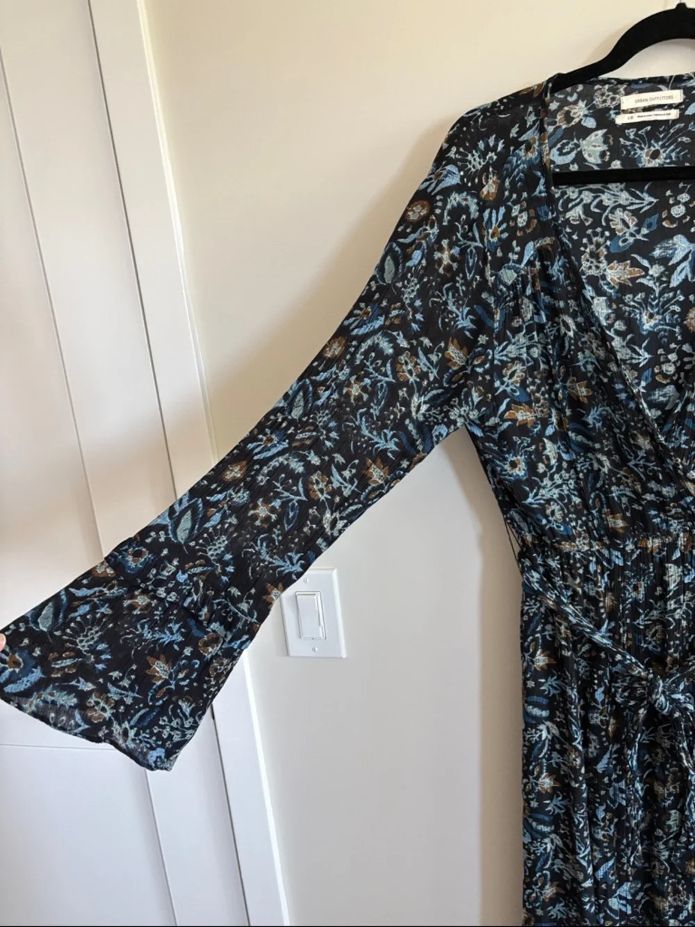 UO Floral Maxi Dress - Picture 6 of 16